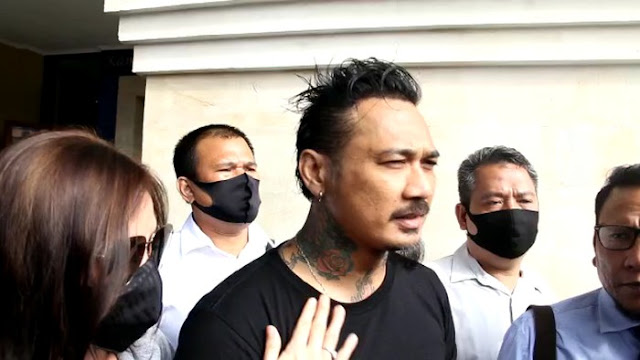 Jadi Tersangka ‘IDI Kacung WHO’, Jerinx Langsung Ditahan Jadi Tersangka ‘IDI Kacung WHO’, Jerinx Langsung Ditahan