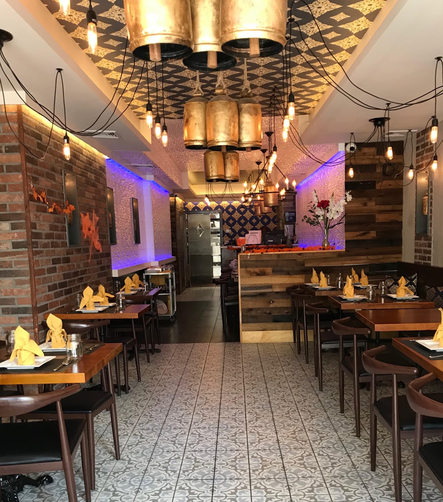 H A R L E M + B E S P O K E EAT RIVER THAI ARRIVES IN HAMILTON HEIGHTS