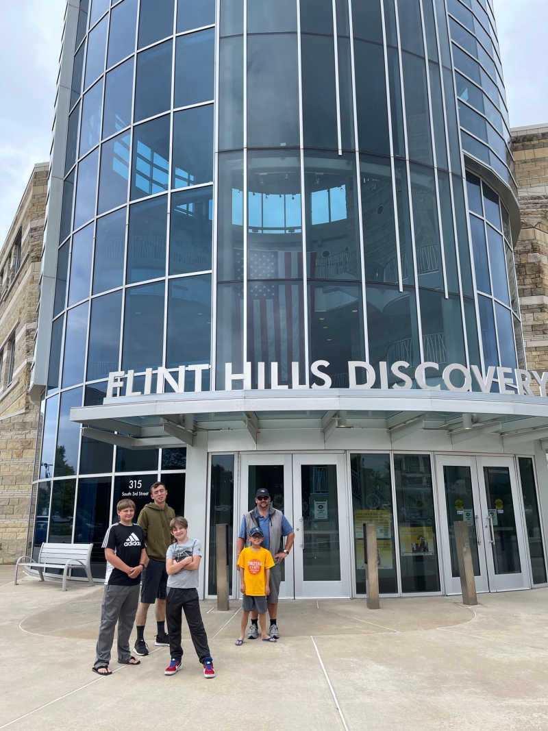 What are the Flint Hills?  Flint Hills Discovery Center, KS