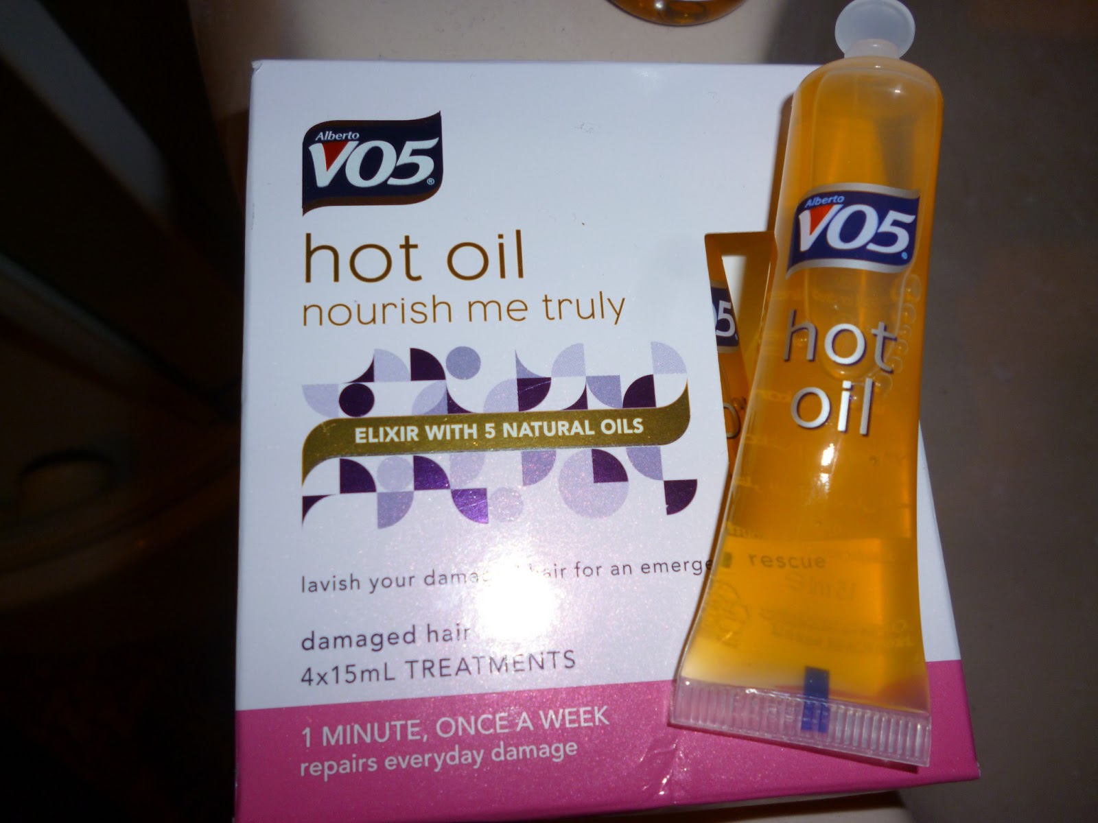 Madhouse Family Reviews VO5 Revive Me Daily and Hot Oil review