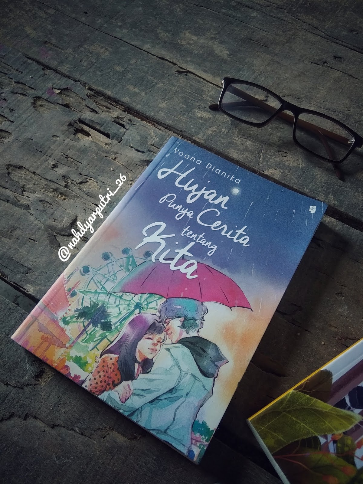 [Booktour] Hujan punya Cerita tentang Kita