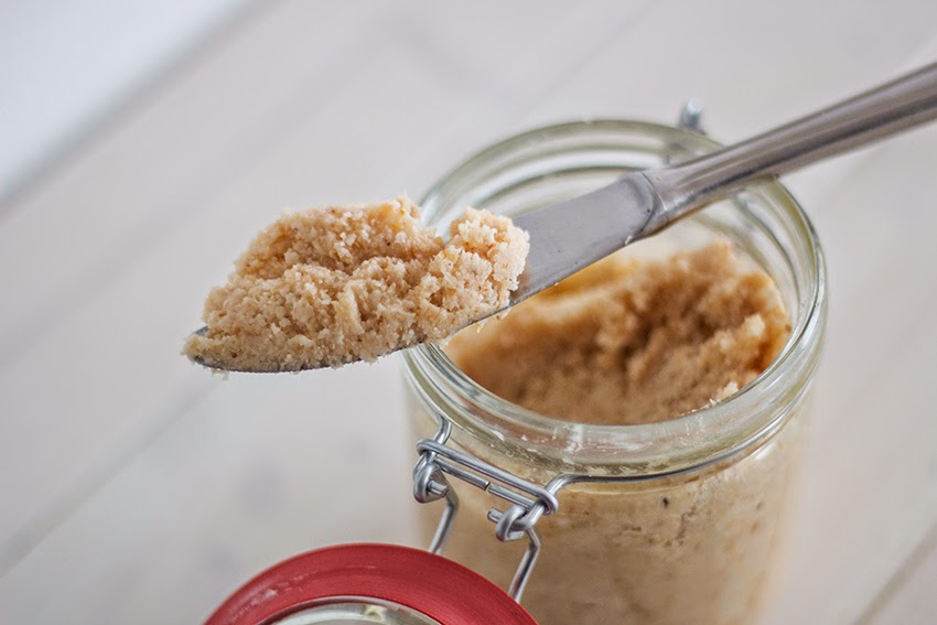 Paleo Foodporn.: Angeröstete Honig-Kokosbutter mit Vanille und Meersalz
