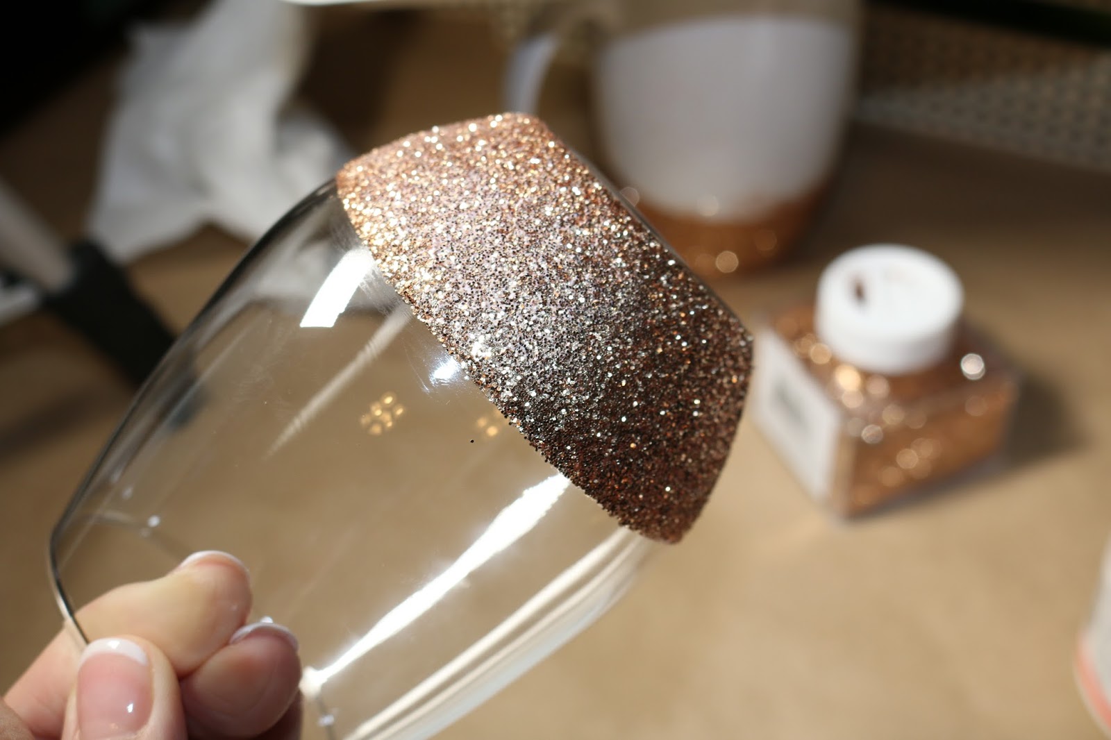 How to Glitter a Stemless Wine Glass My Glittery Heart