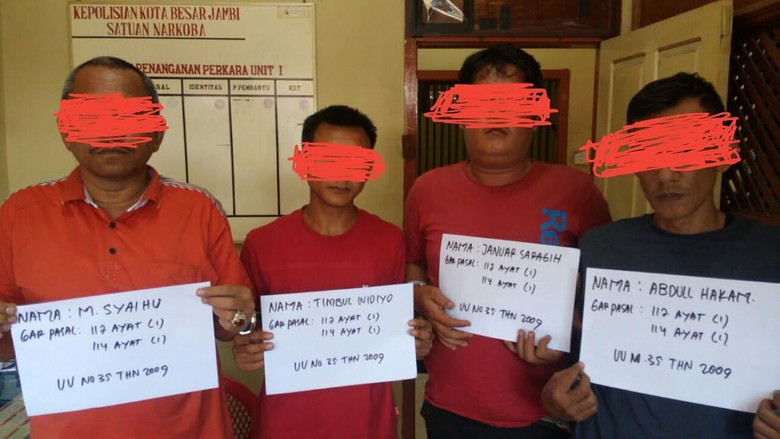 Ketua DPRD Sarolangun Resmi Dietapkan Jadi Tersangka 26dd81b7 bad1 4fee a1e2 2cba666a45ec 169