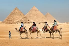 Mısır Piramitleri Büyük Mü Yazılır