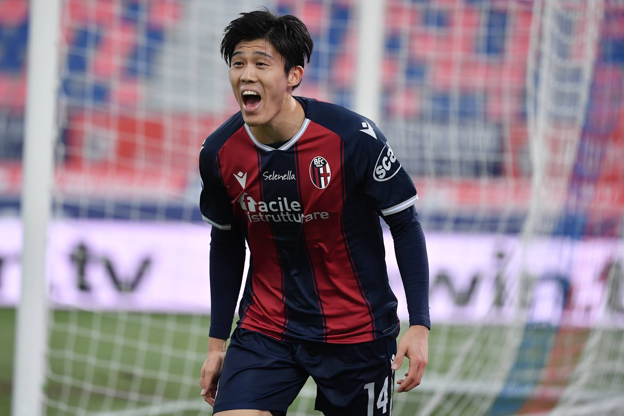 Takehiro Tomiyasu Takehiro Tomiyasu