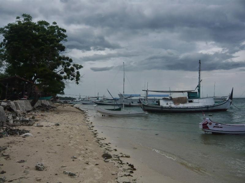 UNIK BANGET! Hampir Seluruh Penduduk Pulau yang Terletak di Indonesia