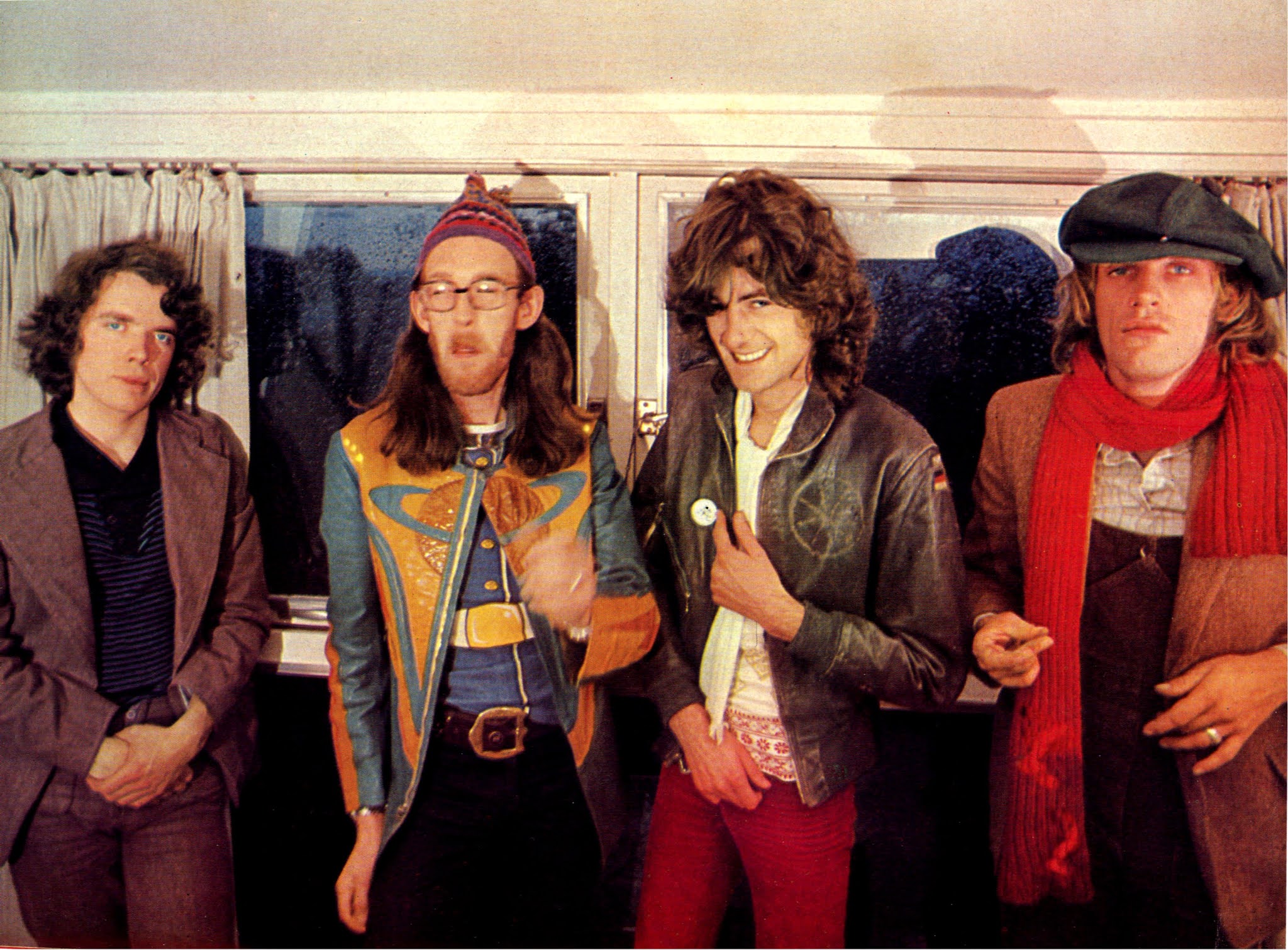 La Defensa de Luzhin 'The least we can do is wave to each other' de