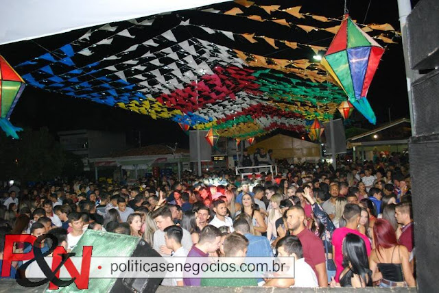 Veja como foi a segunda noite de shows do São João Bom Demais 2018 em  Riacho dos Cavalos