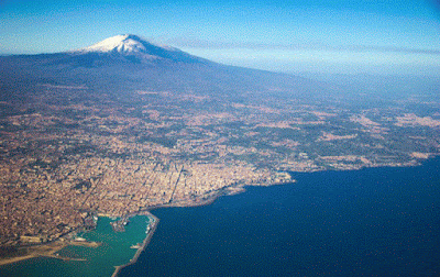 Cosa provoca spostamento Etna nel mar Ionio