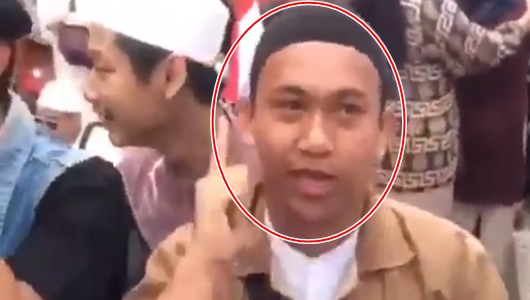 Viral Video Seorang Pria Hendak Penggal Kepala Jokowi, Dia Mengaku dari Poso