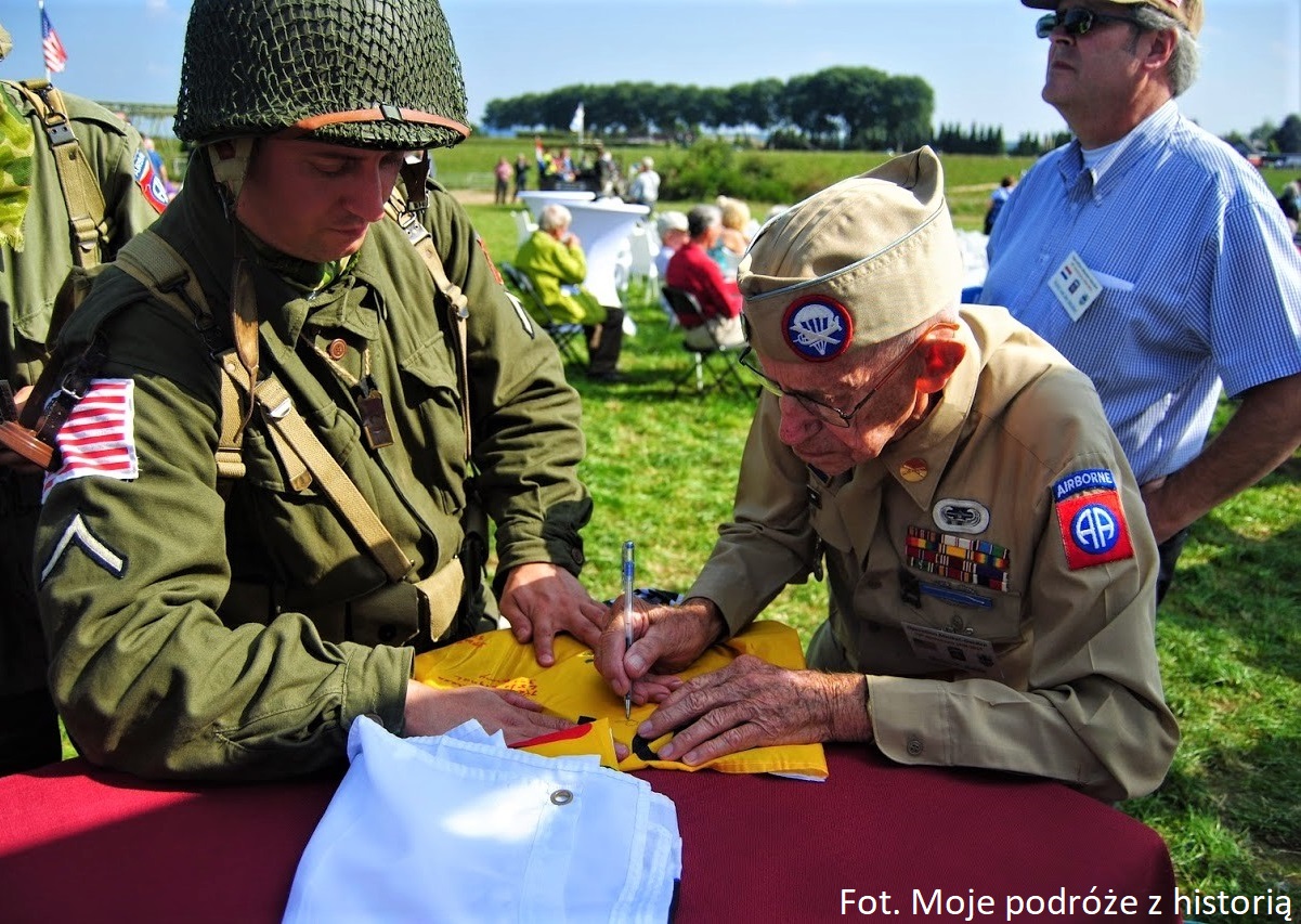 Historia odkrywana na nowo: Sierżant Clinton E. Riddle - 325. Pułku ...