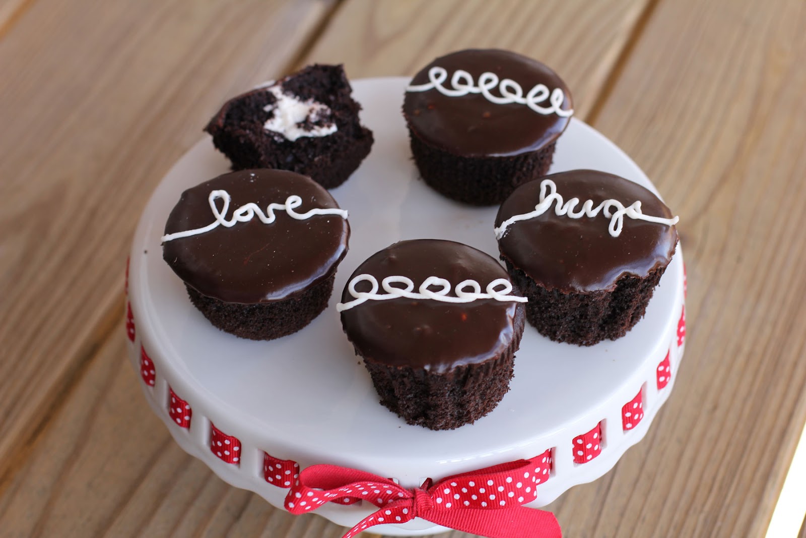 Cookie Sheets and Cake Pans Homemade Hostess Cupcakes