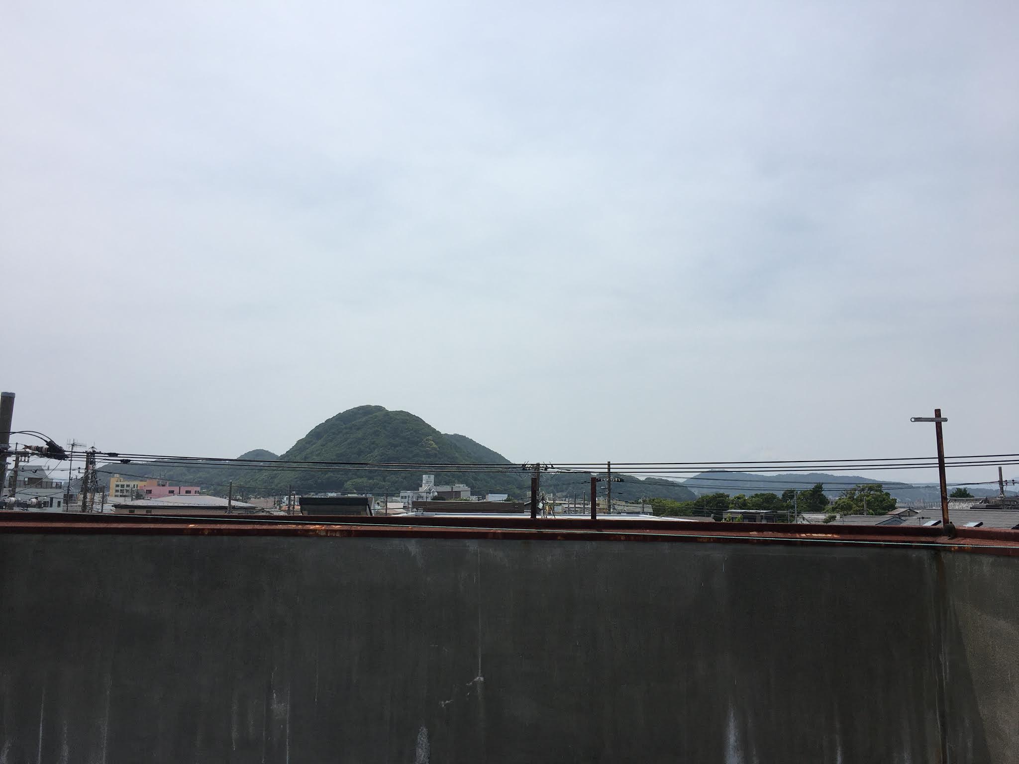 時には平日に 一人作業を 僕らのガレージ