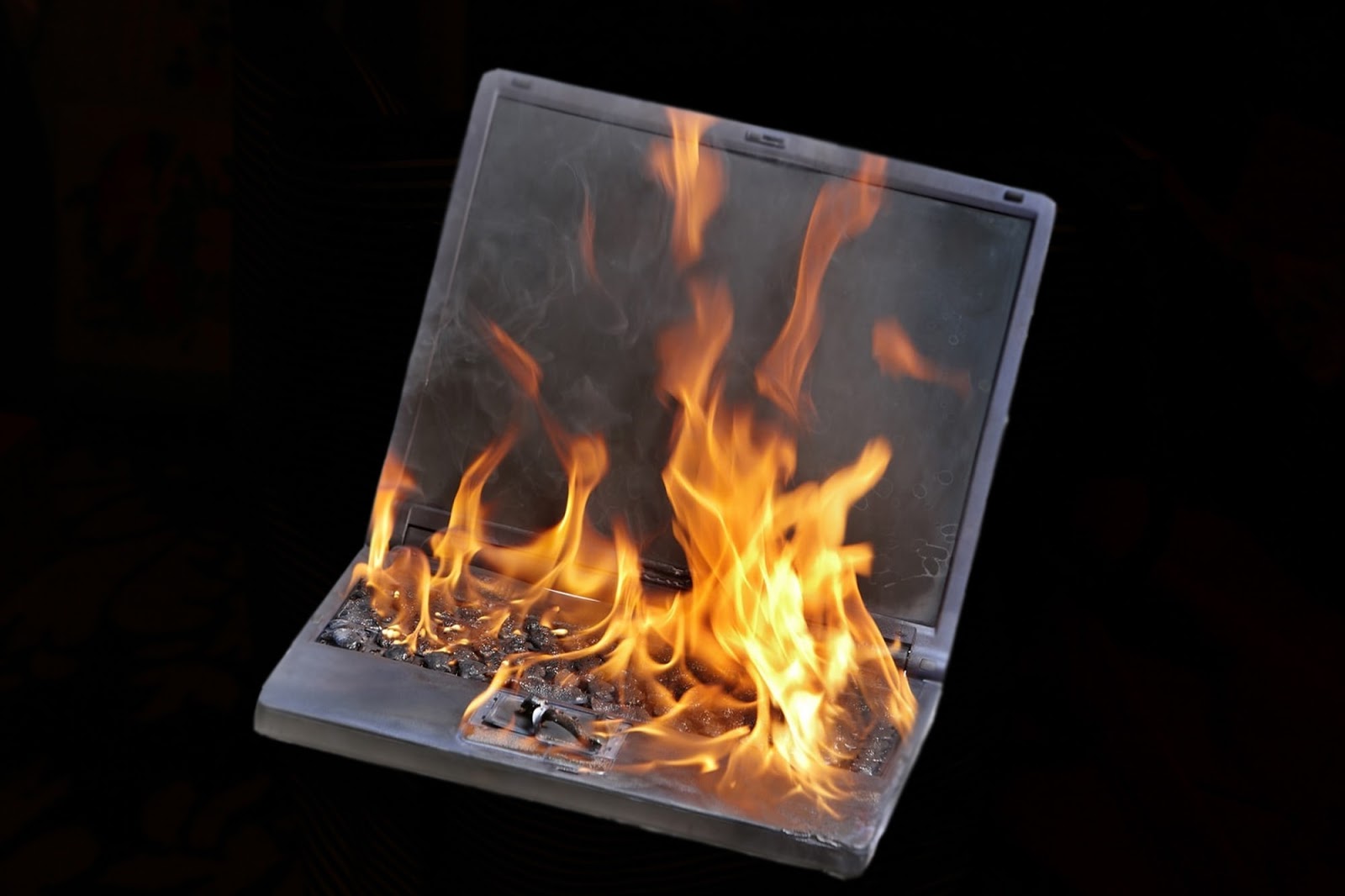 8 Best Ways to Cool down a Overheating Laptop