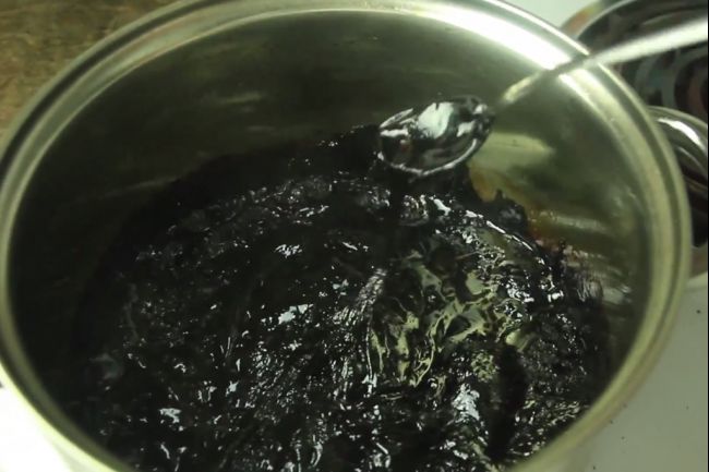 This is What Happens When You Boil Coke – Just One More Reason to Ditch the Soda