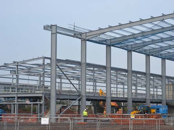 Pembangunan menggunakan konstruksi baja PRISMA BAJA