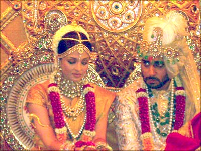 Aishwarya Rai Abhishek Bachchan Wedding Photos