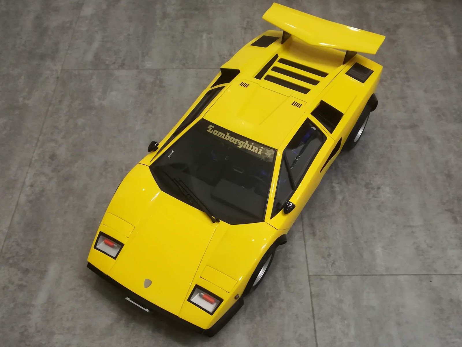 ModellistoBlog 112 Testors Countach LP500S Teil 6 Finish