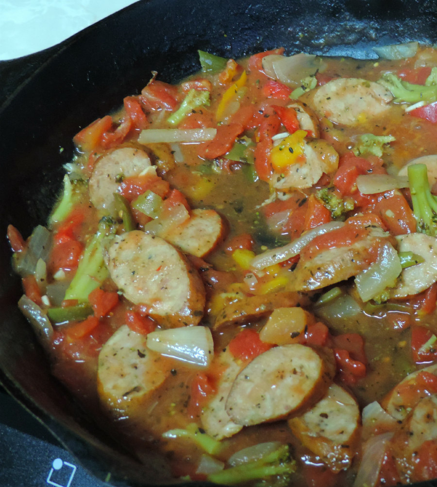 Good Eating Monday Chunky Basil Pesto Chicken Kielbasa Pasta Sauce