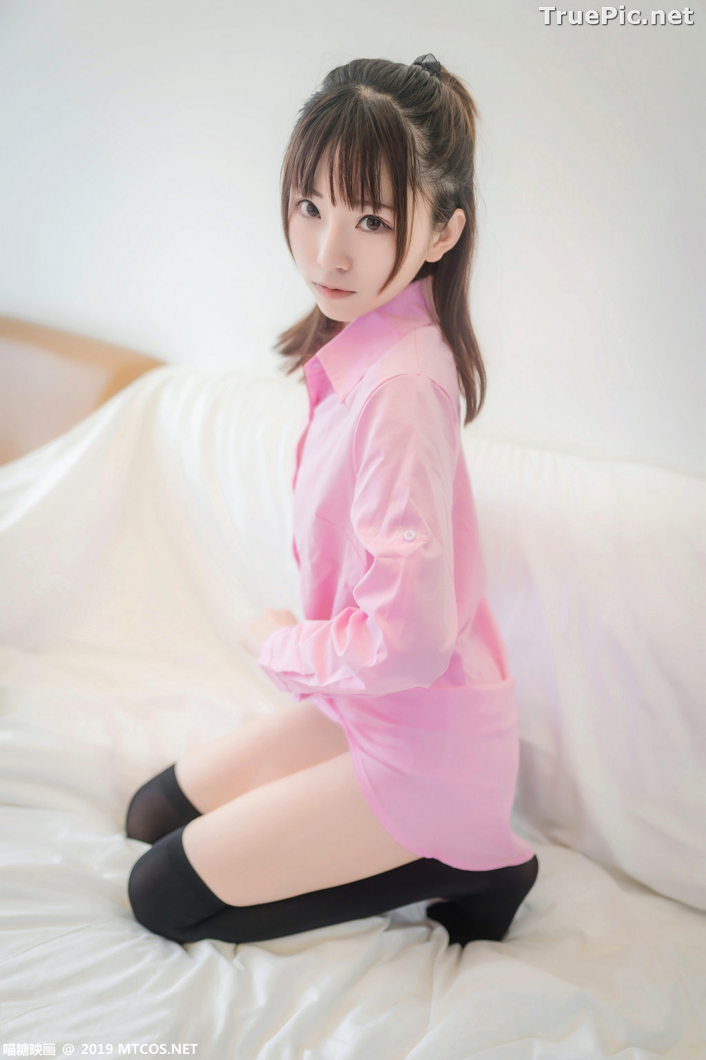 Image [MTCos] 喵糖映画 Vol.022 – Chinese Model – Pink Shirt and Black Stockings - TruePic.net - Picture-33