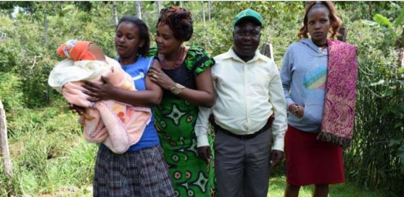 Kenyan Man, Robert Ramu Who Has 19 Wives & 34 Children, Reveals Why His Wives Can Never Cheat On Him %Post Title