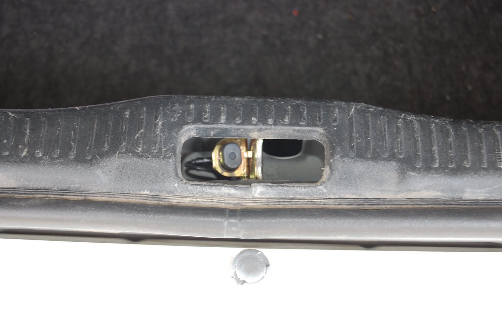 Corolla DIY DIY Trunk Light Switch Replacement Corolla 93 97 Corolla DIY DIY Trunk Light Switch Replacement Corolla 93 97