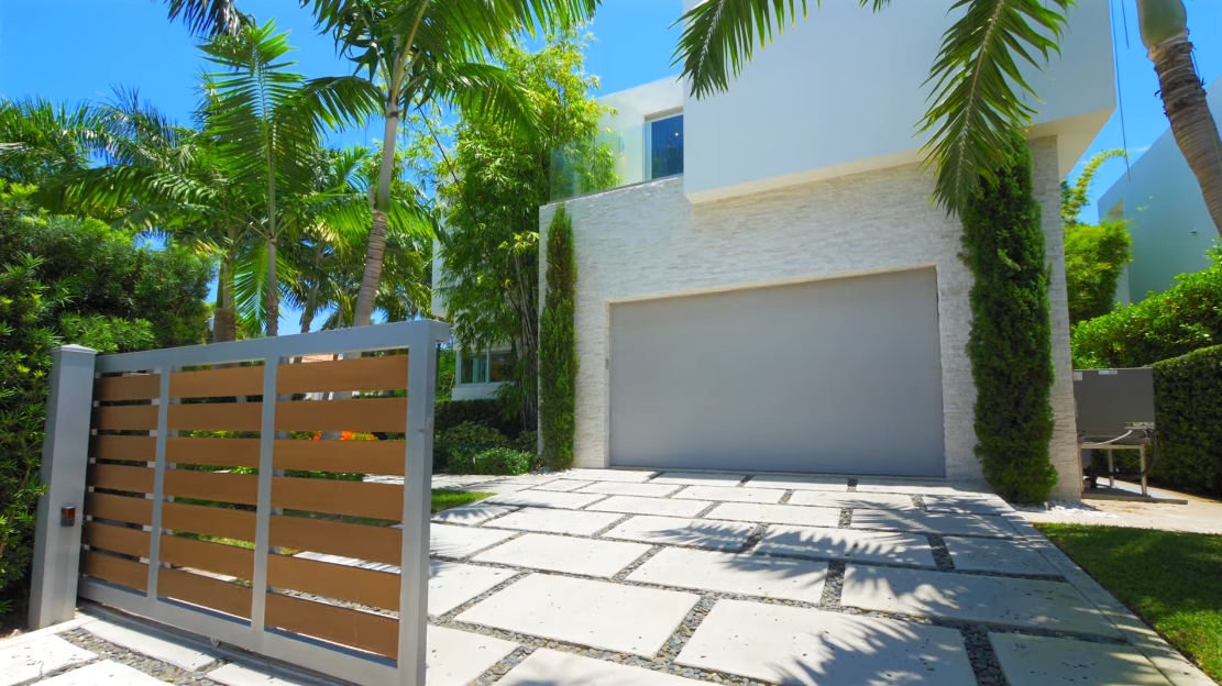 Tour 120 N Hibiscus Dr, Miami Beach FL vs. 40 Interior Design Photos