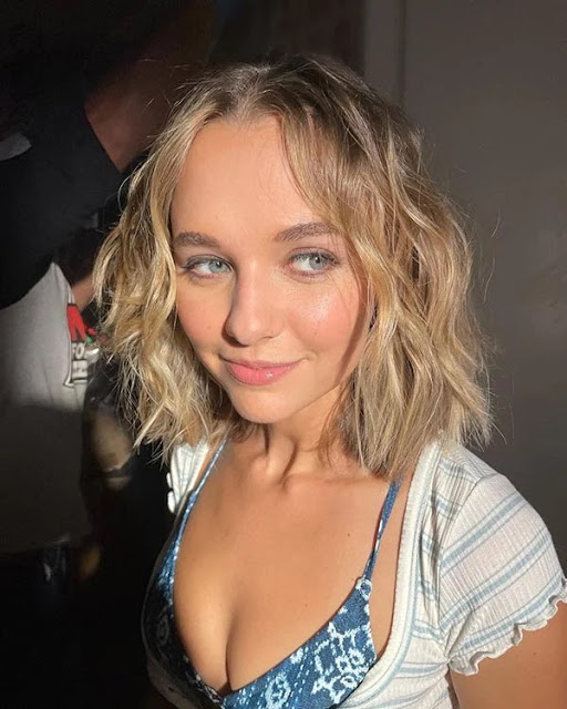 Sexy madison iseman