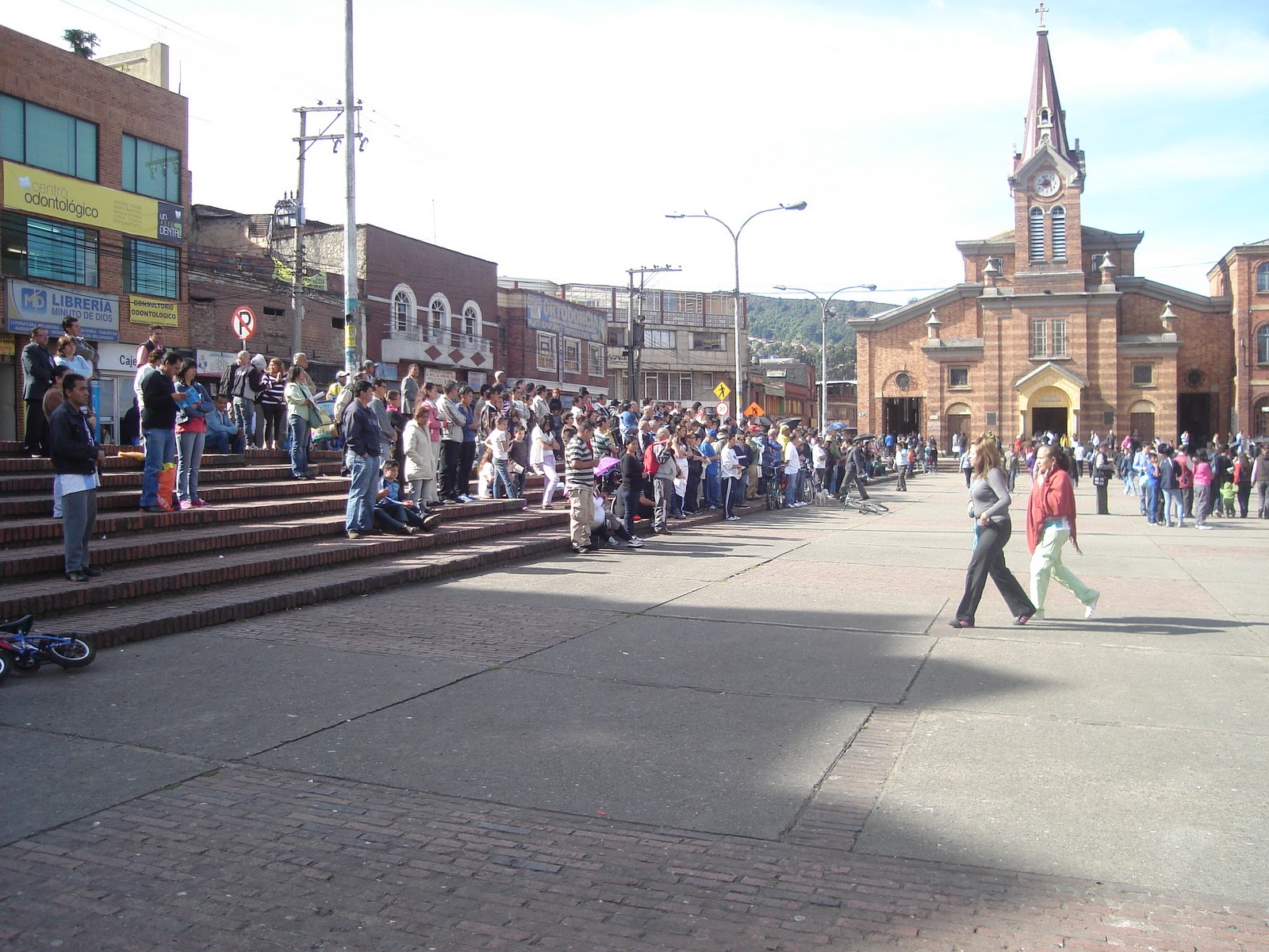 COROTO ACERCAMIENTO AL BARRIO 20 DE JULIO