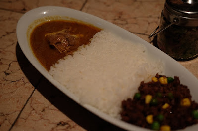 カマル　バターカレーとキーマカレーのコンビネーションカレー