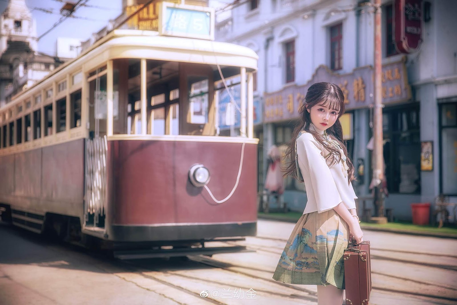 Chinese Cute Model - Cute Passenger - TruePic.net