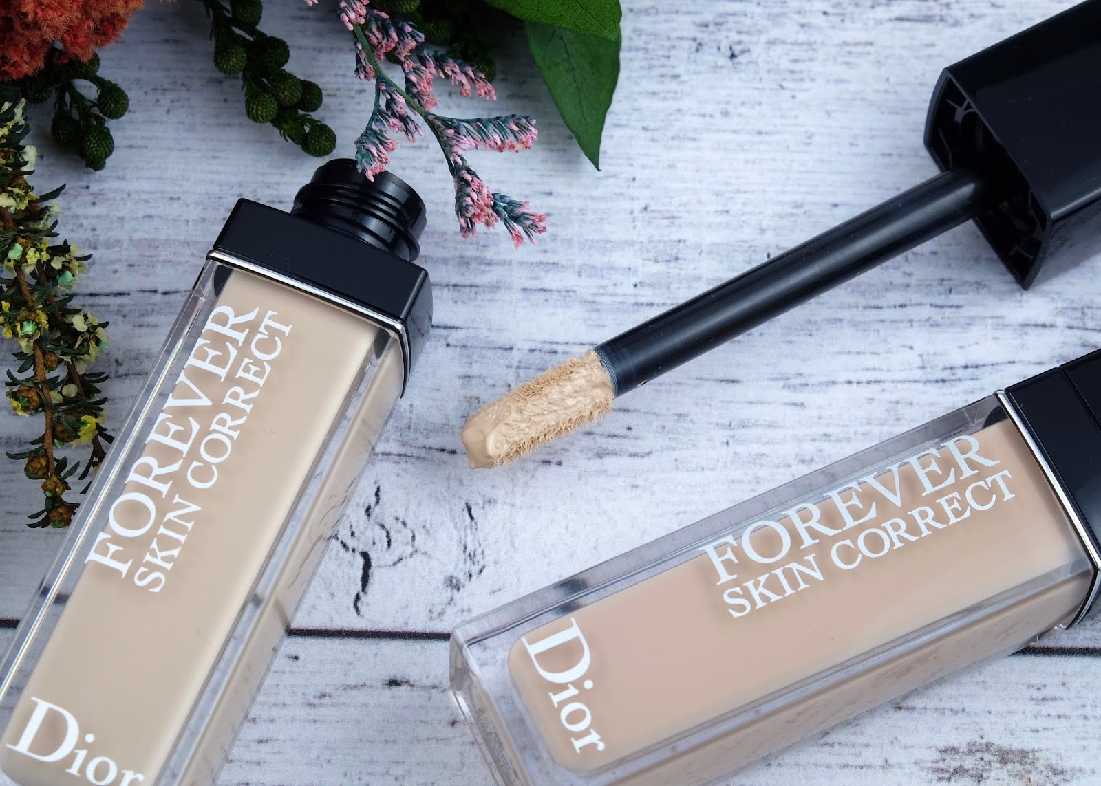 Dior Forever Skin Correct Concealer in "0N" & "1N": Review and Swatches