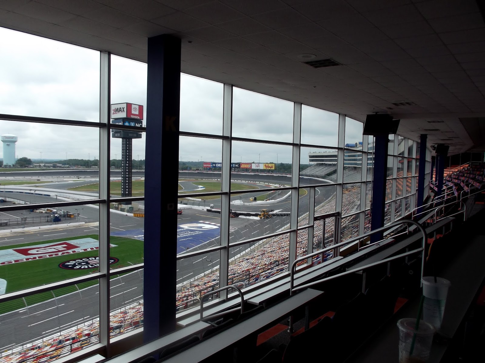 Keeping Track of the Jones' North Carolina, Charlotte Monday, June 10 2019 Over the Wall