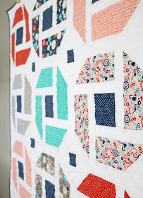 Cheerful quilt pattern - fresh, modern and fat quarter friendly!