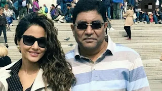 Hina Khan with father Hina-khan-father-passed-away-after-suffering-from-cardiac-arrest