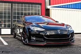 Tesla: 電動車、太陽能板發電系統和乾淨電能儲存裝置