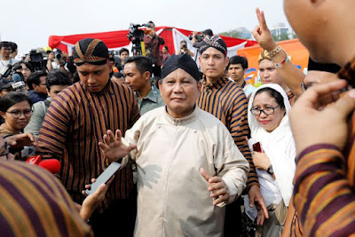Prabowo Berjoget ‘Damai’, Acara Deklarasi Usai