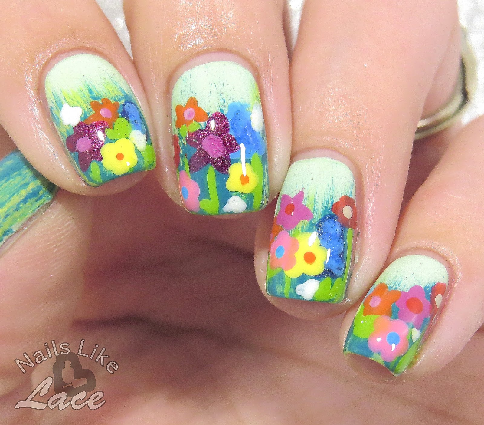 NailsLikeLace Field of Wildflowers feat. Sally Hansen Nail Art Brushes