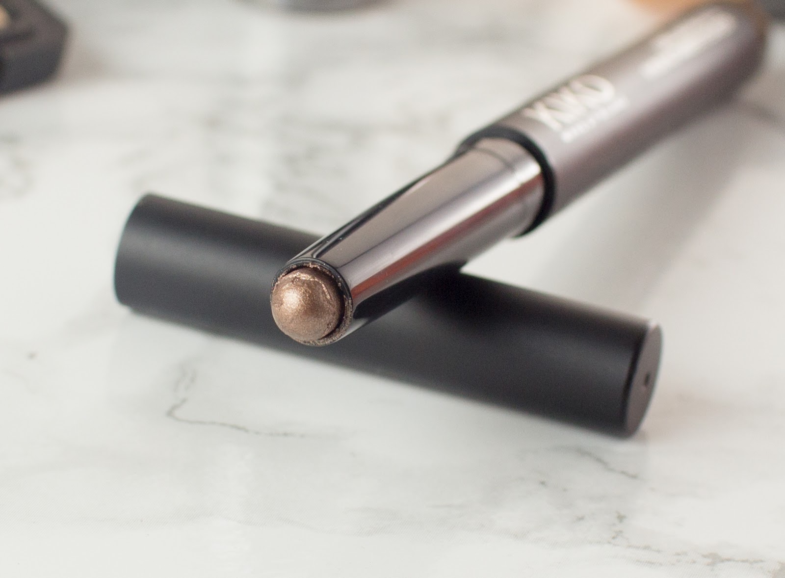 KIKO Milano Long Lasting Stick Eyeshadow in Golden Brown 06 Swatch