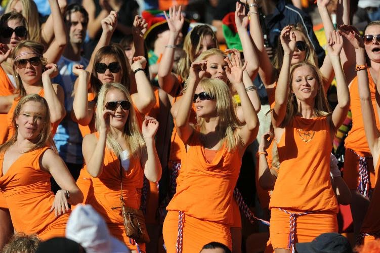 Happy Blog Netherlands cheerleaders squad for the World Cup