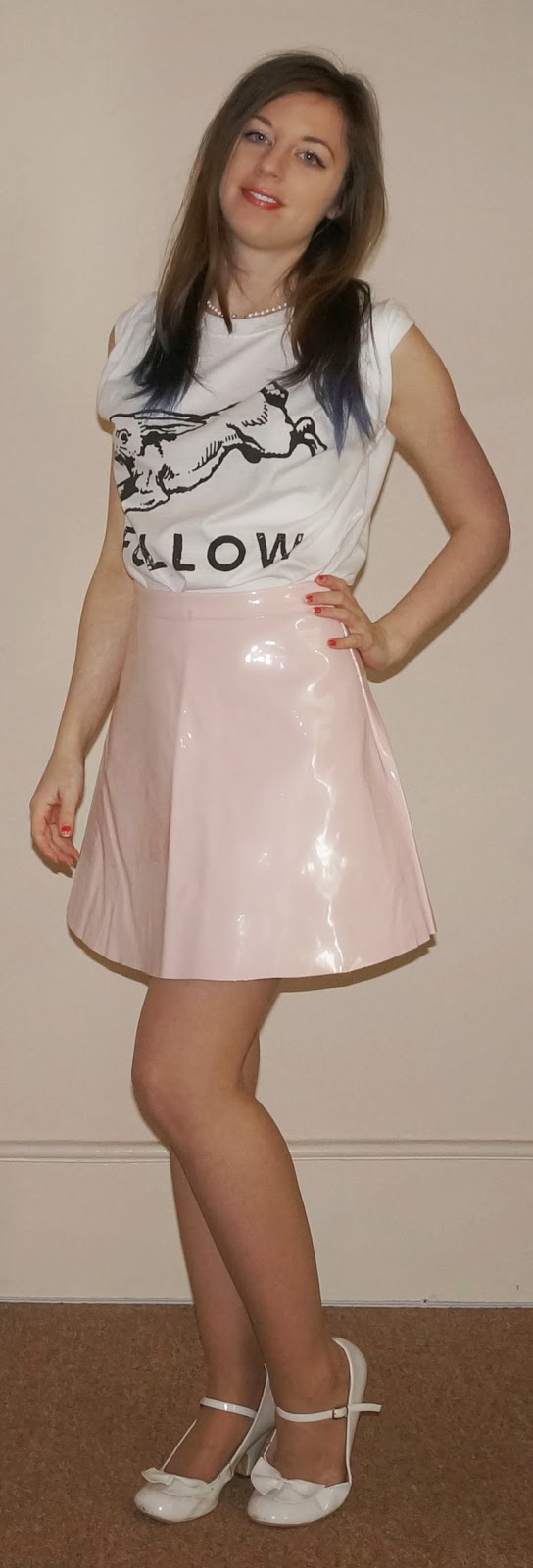 Follow The White Rabbit | Sarah in Wonderlust