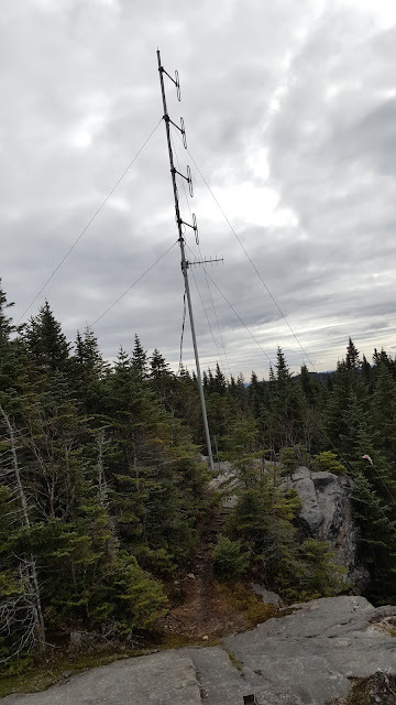 Au sommet du mont Carcan