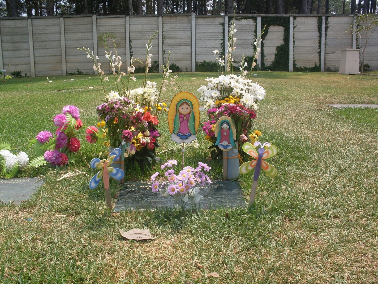 ARTE MORTUORIO Arte Mortuorio / Decoración de Tumbas