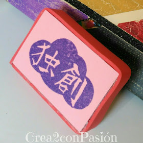 Carvado-sello-de-caucho-con-gubias-kanji-chino-en-nube-creativo-original-Crea2-con-Pasión-base-imagen-kanji