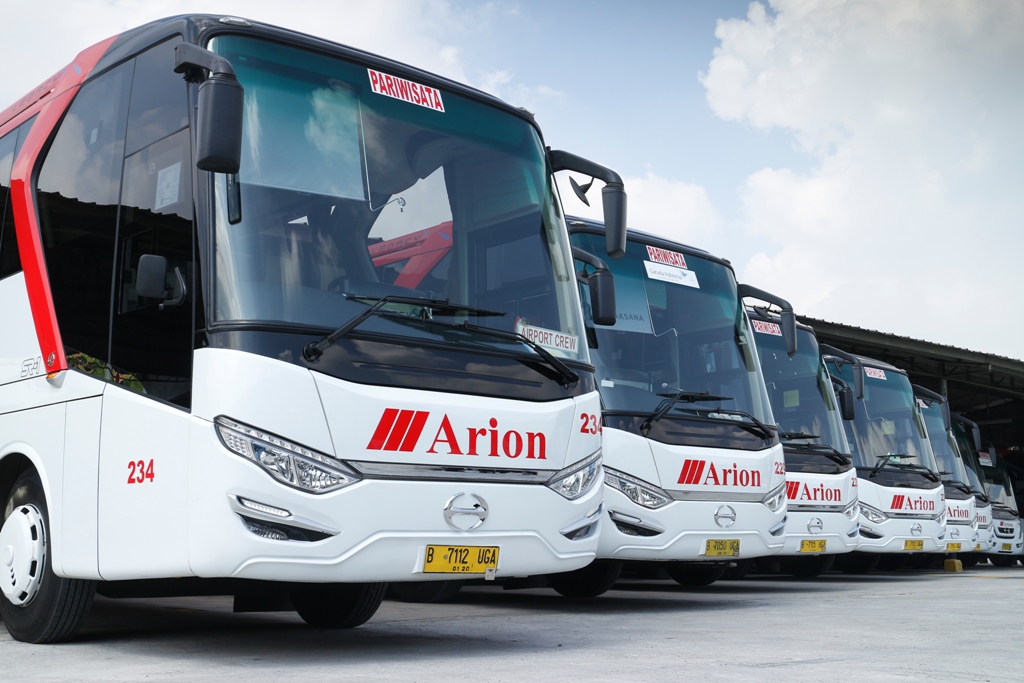 Arion: Mengarungi Jalan Raya dengan Armada Pariwisata Mewah dari Jakarta