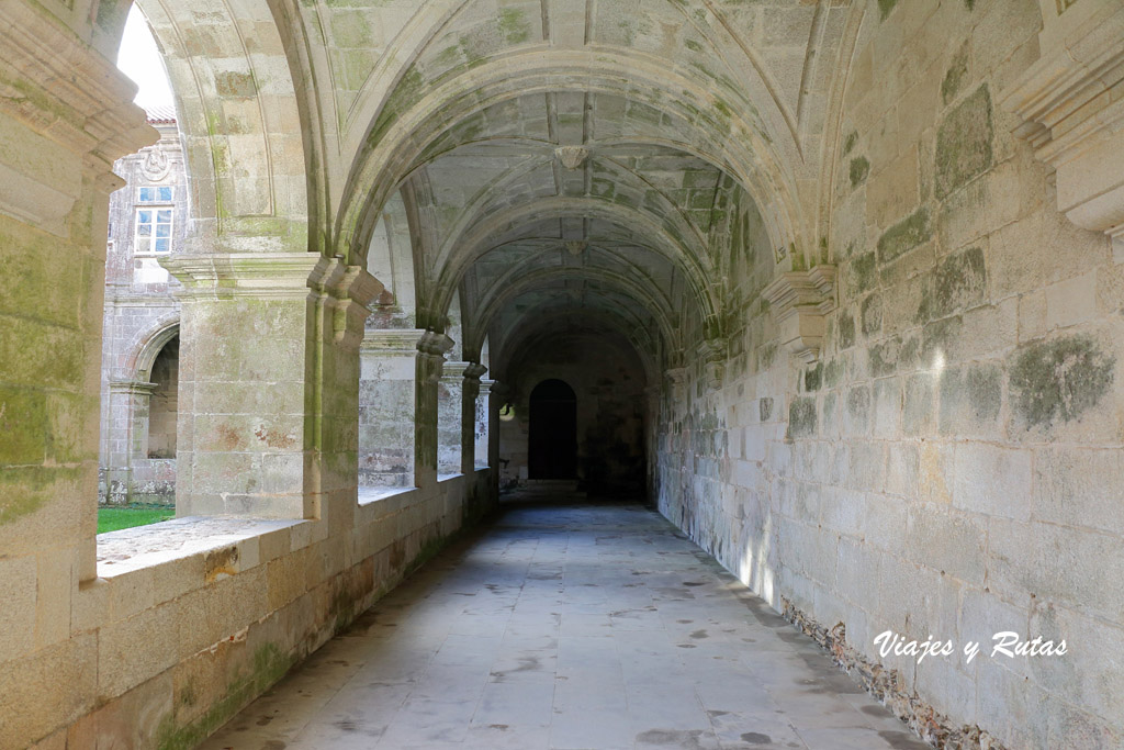 Claustro de los medallones de Santa María de Sobrado