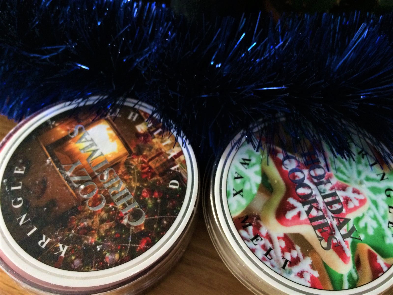 KRINGLE CANDLE BATTLE COZY CHRISTMAS VS HOLIDAY COOKIES Yankee Candle Mania
