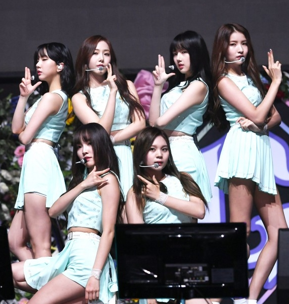 [Interview] GFriend say Girls' Generation is like a textbook to them