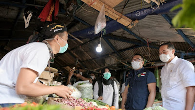Cek kepokmas, Gubernur - Menteri Turun ke Pasar Kosambi Bandung 